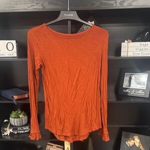 Women's Long Sleeve Top in Rust by